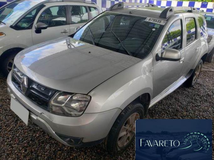 RENAULT DUSTER 18/18