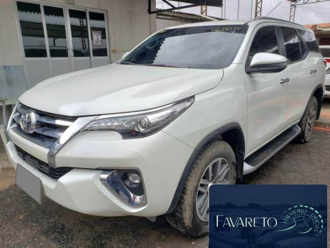 TOYOTA HILUX SW4 19/19